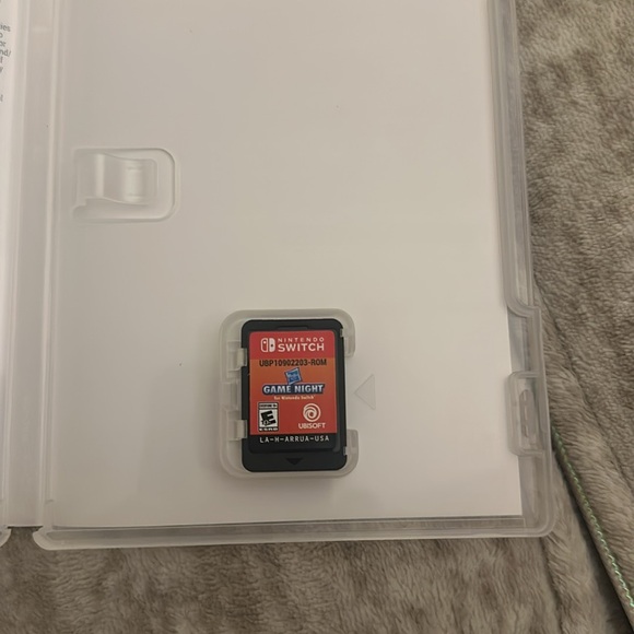 Hasbro Game Night (Nintendo Switch) MONOPOLY RISK TRIVIAL PURSUIT - Picture 2 of 3